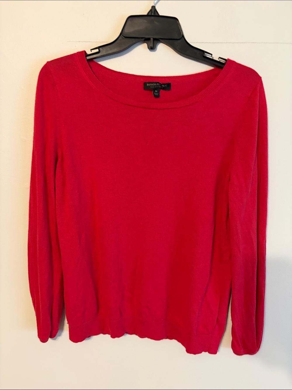 Banana Republic Bright Red Scoop Neck Sweater. Silk and cashmere. Med.